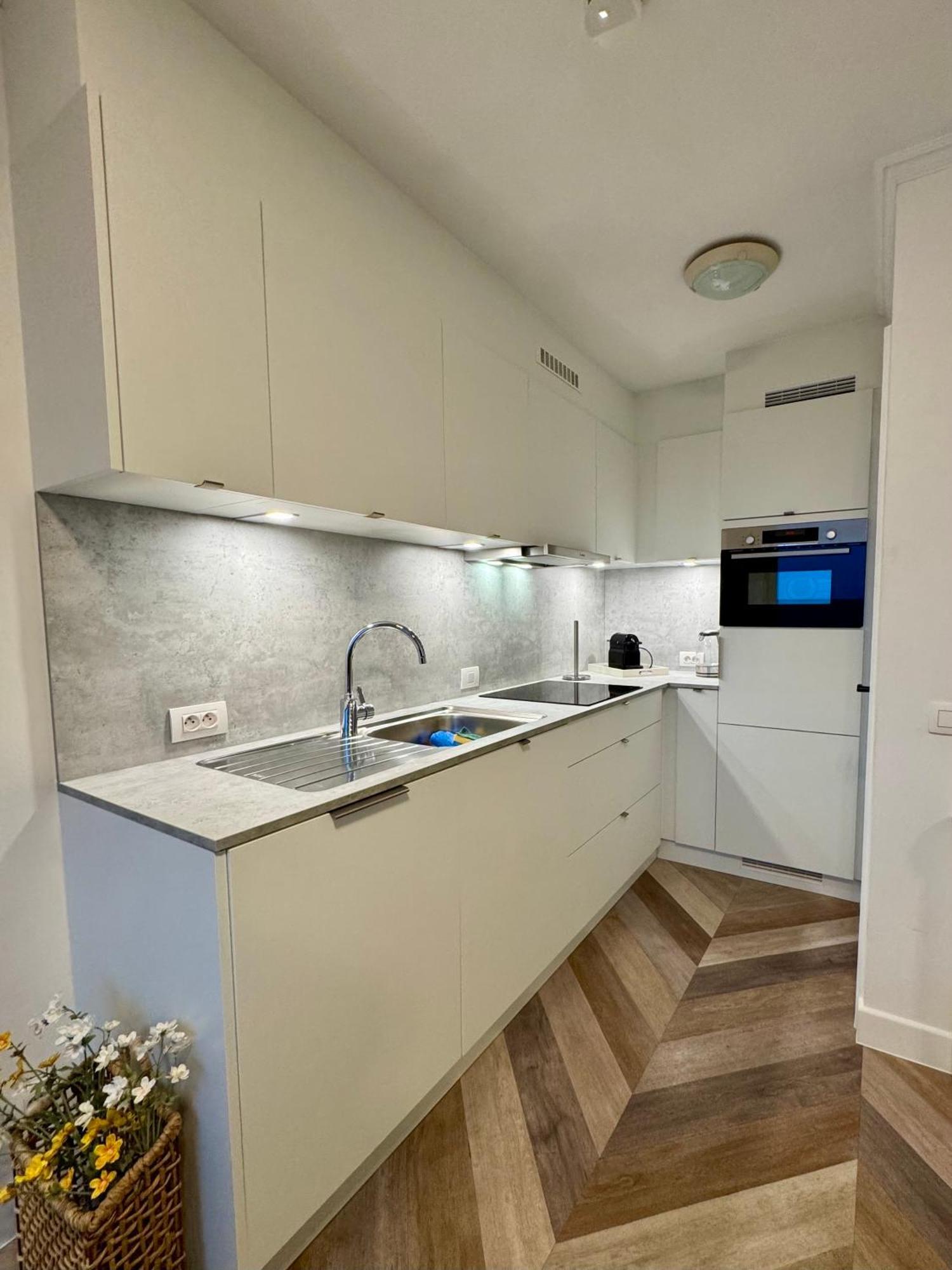Cozy Panorama Flat By The Beach Кнокке-Хейст Экстерьер фото